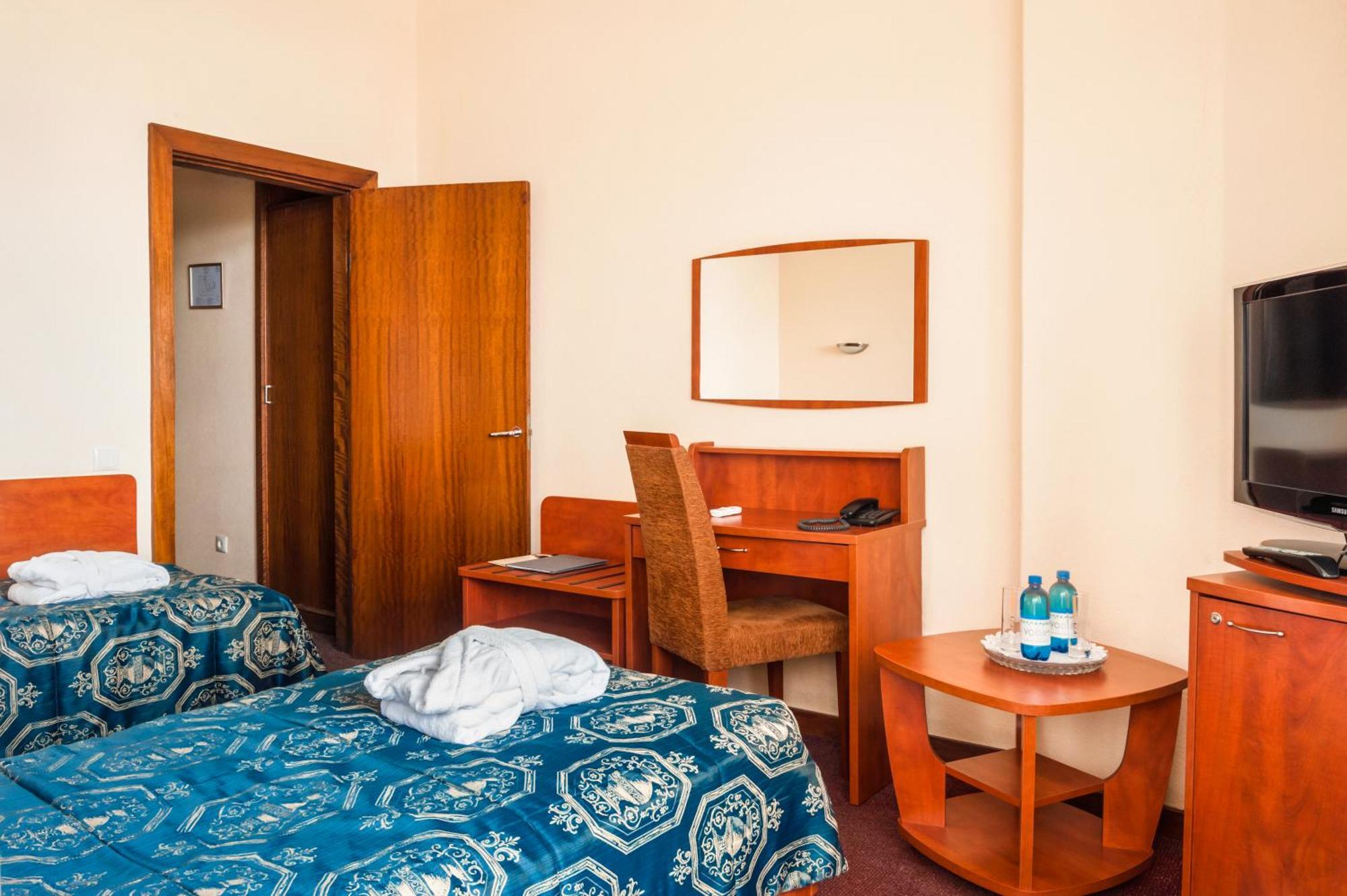 Economy Twin Room