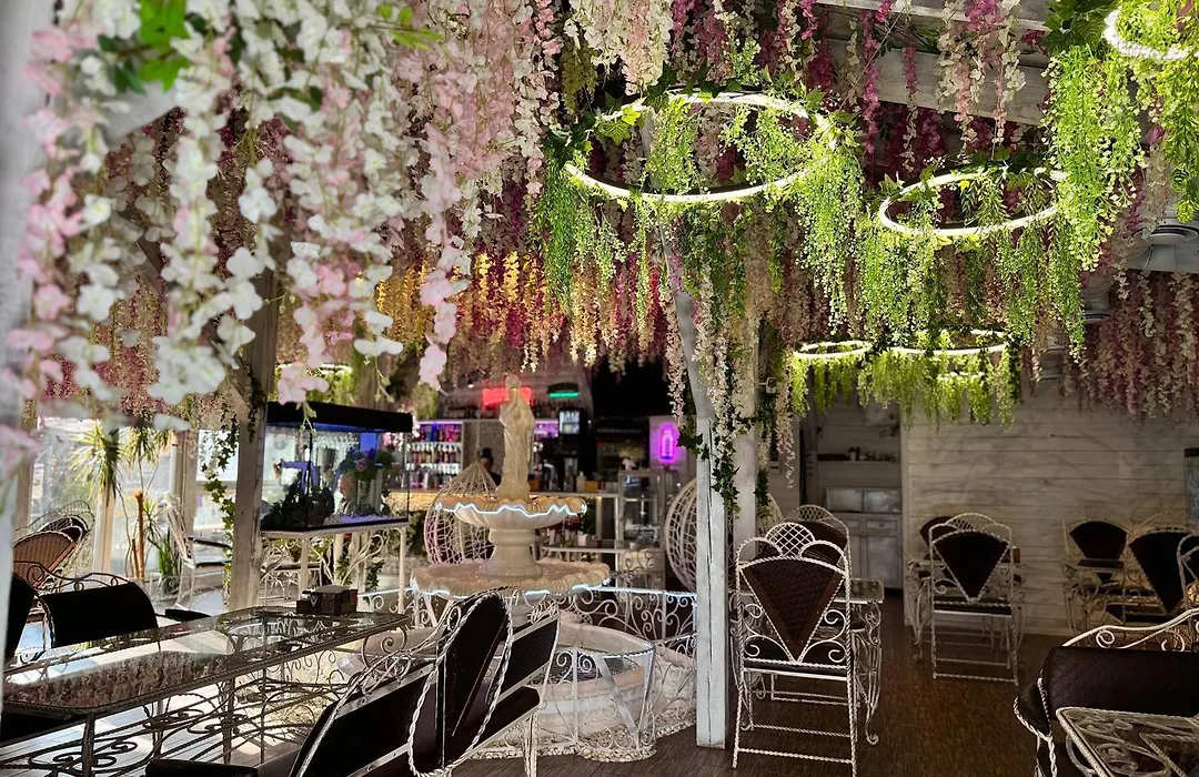 Viktoriya Family Hotel Restaurant Complex-1