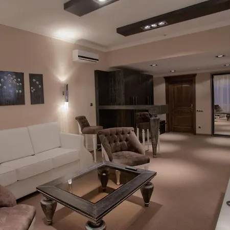 Orly Park-Hotel-2
