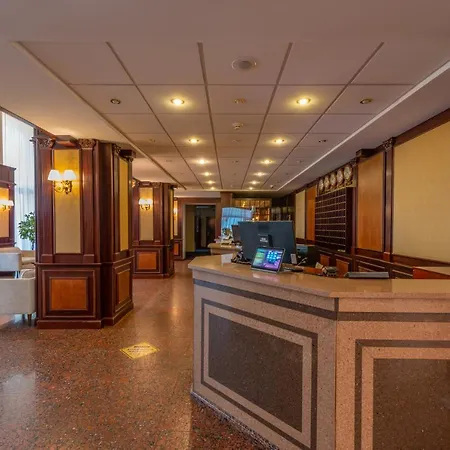 Готель Дніпро Dnipro Hotel-2